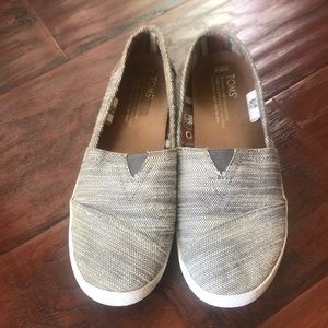 Toms shoes